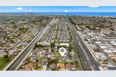 8021 Sunset Circle, Huntington Beach, CA 92646 - Photo 7