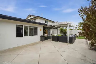 8021 Sunset Circle, Huntington Beach, CA 92646 - Photo 23
