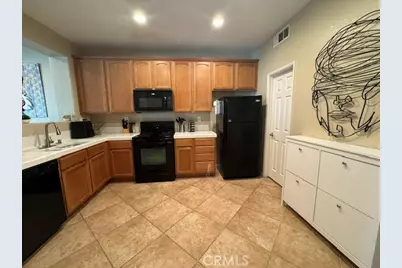 15412 Park Point Avenue #106, Lake Elsinore, CA 92532 - Photo 5