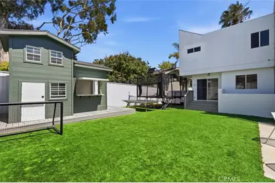 845 11th, Manhattan Beach, CA 90266 - Photo 17