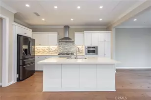 132 Gulfstream, Irvine, CA 92620 - Photo 3