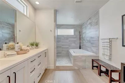 2105 Two Harbors Circle, Costa Mesa, CA 92627 - Photo 39