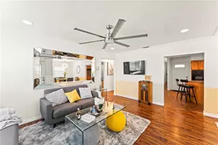 1209 E 124th St, Los Angeles, CA 90059 - Photo 5
