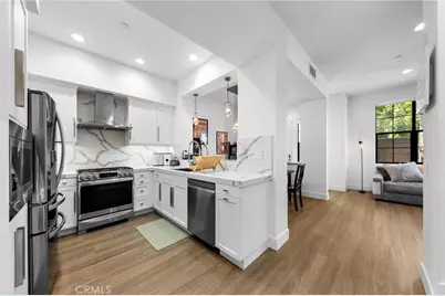 551 W Maple Ave, Orange, CA 92868 - Photo 19
