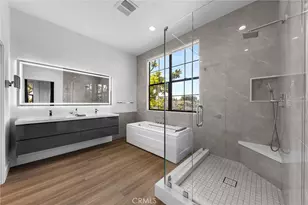 551 W Maple Ave, Orange, CA 92868 - Photo 27