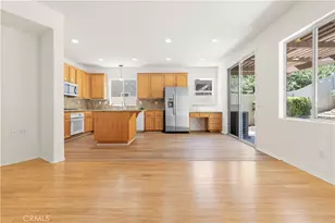 28549 Silverking Trail, Saugus, CA 91390 - Photo 11