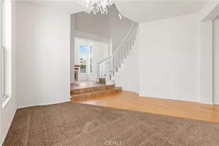 28549 Silverking Trail, Saugus, CA 91390 - Photo 5