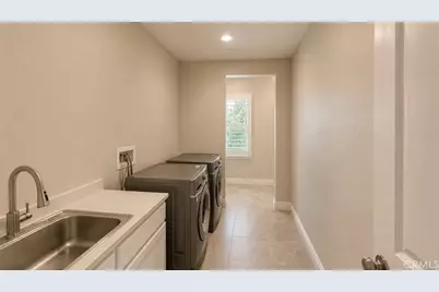 126 Cordial, Irvine, CA 92620 - Photo 35