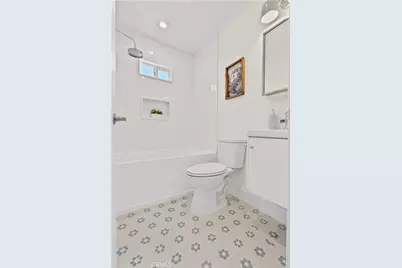 3705 S St Andrews, Los Angeles, CA 90018 - Photo 17