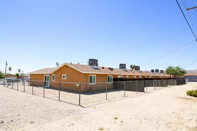6321 Yucca, 29 Palms MCB, CA 92277 - Photo 9
