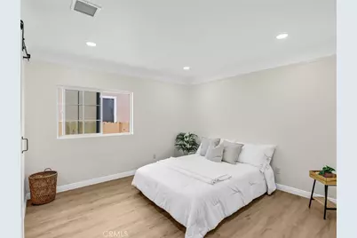 5738 S Mullen Avenue, Los Angeles, CA 90043 - Photo 15