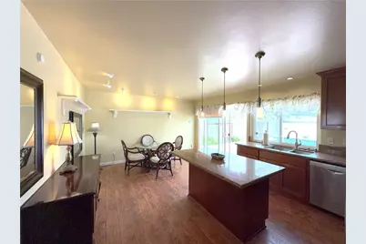 21081 White Horse Ln, Huntington Beach, CA 92646 - Photo 9