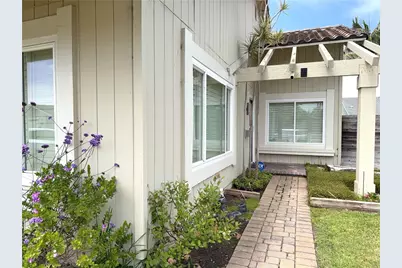 21081 White Horse Ln, Huntington Beach, CA 92646 - Photo 3