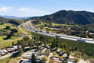 36200 Paradise Ranch, Castaic, CA 91384 - Photo 3