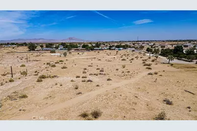 9690 Barcelona Avenue, Adelanto, CA 92301 - Photo 35