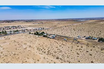 9690 Barcelona Avenue, Adelanto, CA 92301 - Photo 19