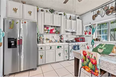 1154 N Wilton, Los Angeles, CA 90038 - Photo 9