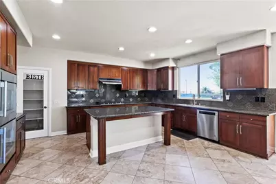 1055 Lowry Ranch, Corona, CA 92881 - Photo 15