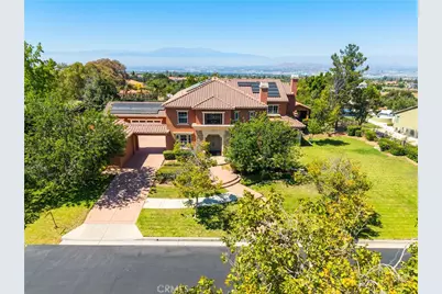 1055 Lowry Ranch, Corona, CA 92881 - Photo 3