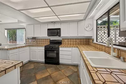 26682 Aracena Drive, Mission Viejo, CA 92691 - Photo 11
