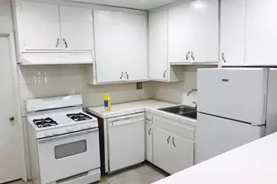 2302 Oak St, Santa Monica, CA 90405 - Photo 9