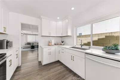 13791 Solitaire, Irvine, CA 92620 - Photo 11