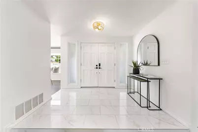 13791 Solitaire, Irvine, CA 92620 - Photo 5