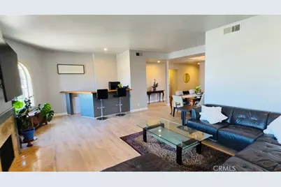 18600 Clark Street #306, Tarzana, CA 91356 - Photo 3