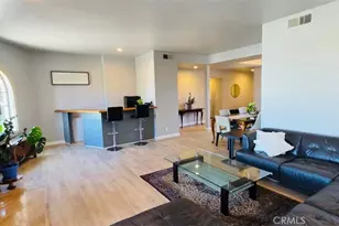 18600 Clark St, Tarzana, CA 91356 - Photo 3