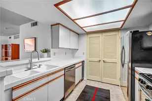 35 Linden Ave, Long Beach, CA 90802 - Photo 19