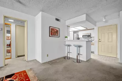 35 Linden Ave Unit 304, Long Beach, CA 90802 - Photo 15