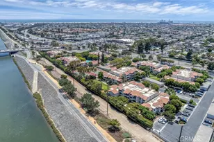 21372 Brookhurst Street, Huntington Beach, CA 92646 - Photo 3