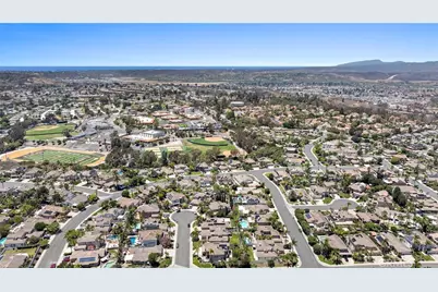 410 De Anza Court, Oceanside, CA 92057 - Photo 5