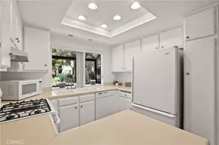 3523 W Greentree Cir, Anaheim, CA 92804 - Photo 15