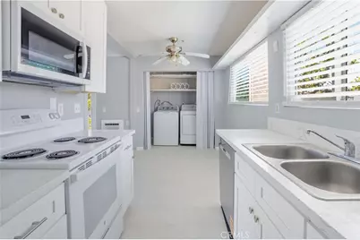 23232 Orange Av #2, Lake Forest, CA 92630 - Photo 9