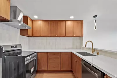 655 W 6th #A, Tustin, CA 92780 - Photo 7