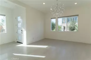 301 Baluster, Irvine, CA 92618 - Photo 3