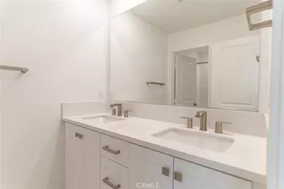 301 Baluster, Irvine, CA 92618 - Photo 15
