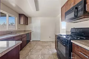 2928 Hilldale, Simi Valley, CA 93063 - Photo 15