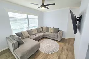 21851 Newland St, Huntington Beach, CA 92646 - Photo 17