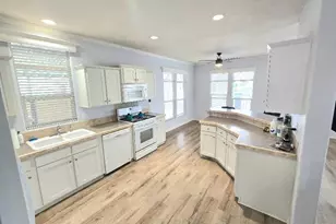 21851 Newland St, Huntington Beach, CA 92646 - Photo 23