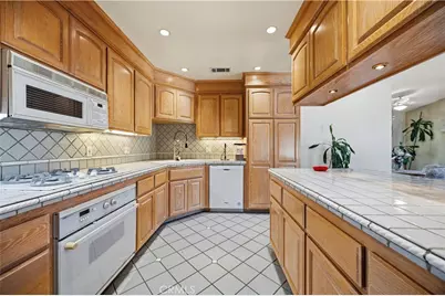 6813 E Los Santos, Long Beach, CA 90815 - Photo 9