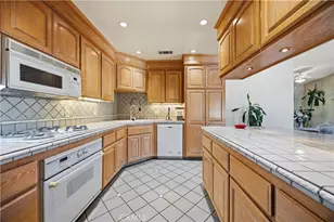 6813 E Los Santos, Long Beach, CA 90815 - Photo 9