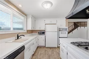 9291 Greenwich, Huntington Beach, CA 92646 - Photo 19