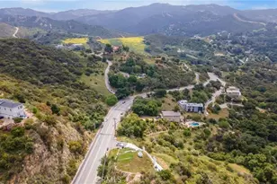 2411 N Topanga Canyon Blvd, Topanga, CA 90290 - Photo 21