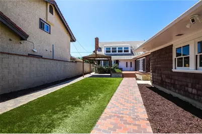 247 23rd Street, Costa Mesa, CA 92627 - Photo 3