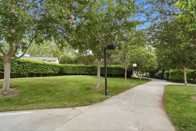 25348 Via Palacio, Valencia, CA 91355 - Photo 29