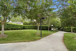 25348 Via Palacio, Valencia, CA 91355 - Photo 29