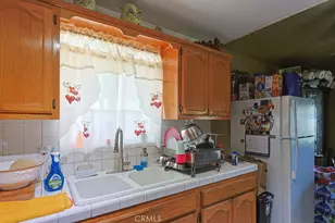 9307 Bandera, Los Angeles, CA 90002 - Photo 5