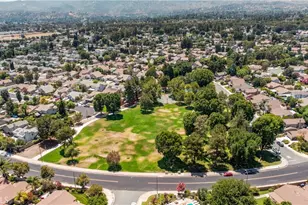 25814 Via Candice, Valencia, CA 91355 - Photo 37